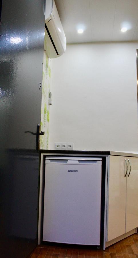 Tiny Old Tbilisi Apartment Екстериор снимка