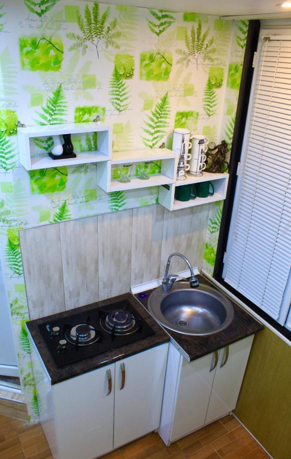 Tiny Old Tbilisi Apartment Екстериор снимка