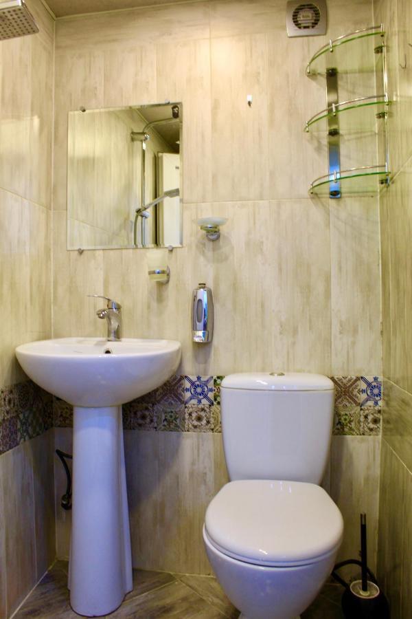 Tiny Old Tbilisi Apartment Екстериор снимка