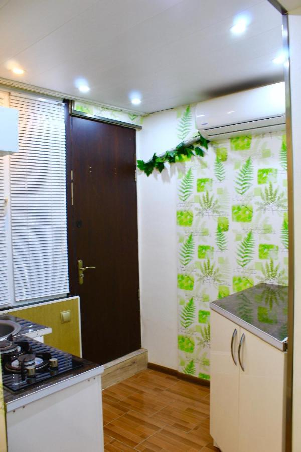 Tiny Old Tbilisi Apartment Екстериор снимка