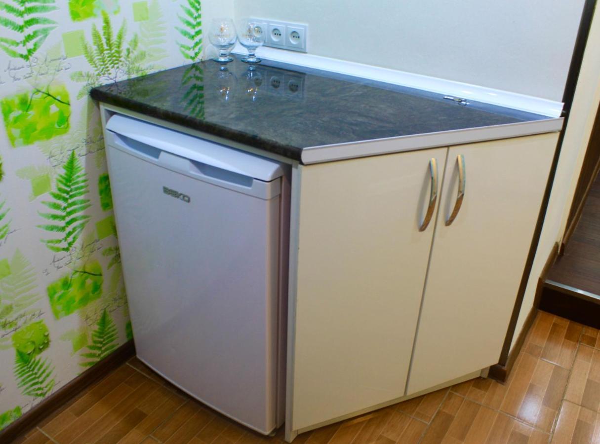 Tiny Old Tbilisi Apartment Екстериор снимка
